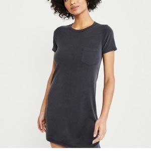 Abercrombie Pocket T-shirt Dress in Black